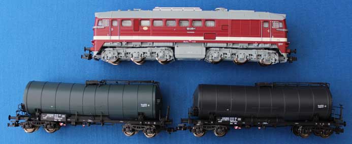 BR128 loco and Tank Wagons
